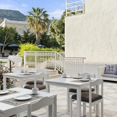 Polos Hotel Paros