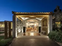 Li Finistreddi Exclusive Country Retreat