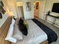 Beverly Hills Vibe 1 BR Apt + Parking, Pool Access Hotels near Bel Air