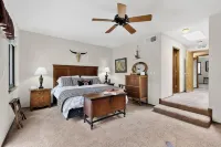Casa Herradura: Desert Charm Near Petroglyph Trails, in Albuquerque's Westside. - Bungalows