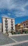 Family-friendly apartment near the port and train station - Apartments