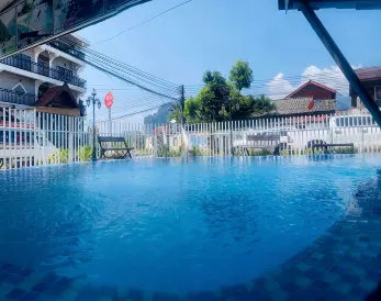 Vang Vieng Sky Mountain Hotel