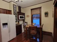 Historic 3BR Bungalow in the Town of Appomattox - Wifi