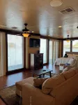 Charming Boathouse studio in beautiful Benton, LA with AC!