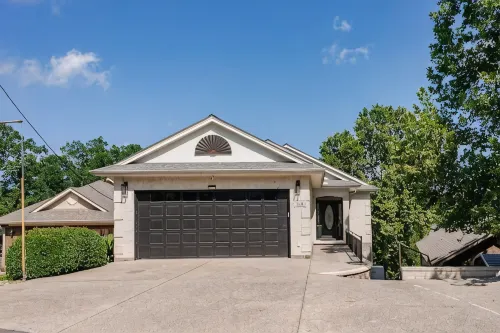 Spacious Lake Hamilton House with Pool and Hot Tub! - Homestays