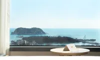 Mstay Hotel - Mountain view