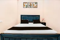 ALORAA INN - Near Railway Station - Bed and Breakfasts