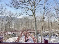 4000 sq. ft. With EXTRA LARGE BRAND NEW HOT TUB. Directly across from Ski Resort Hotels in Hunter