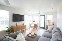 Folly Beach Condo with Water Views! - 4-Sterne