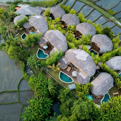 Noon V10 · Eco Bamboo Getaway in Seseh - Canggu - A Luxury Private Villa By Balinest Villas Hotels near سيسيه