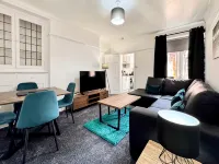 Brandon Grove Stay | Sleeps 6 by Week2Week