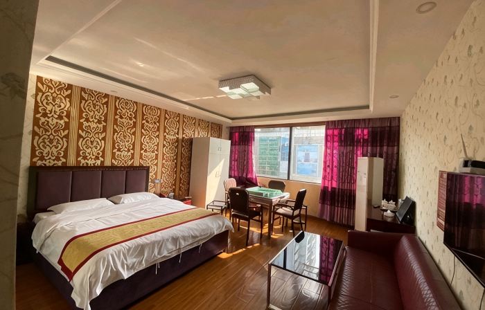Jiangnan Business Hotel