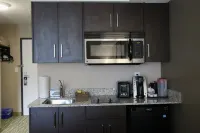 Super 8 by Wyndham Canmore - breakfast