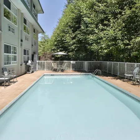 Four Points by Sheraton Surrey