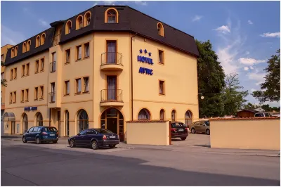 Attic Hotel Hotel in zona Praga 12