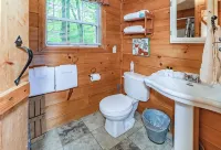Fox Hole Cabin - Romantic Bungalow - Hike to Dozens of Waterfalls - Chalets