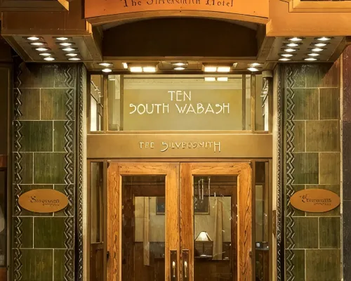 Silversmith Hotel Chicago Downtown Hotels near Steppenwolf Theatre