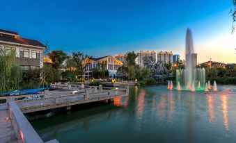 Sunshine Peninsula Jinsha Hotel