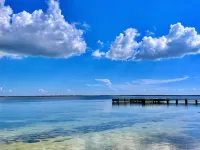 Escape to Paradise – Beautiful & Budget-Friendly Condo! Hotels in Rum Point