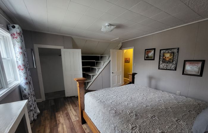 Charmer on 4th · 3Br/2BA · Downtown · Fire Pit · Fenced Yard · Enclosed Porch