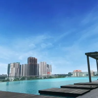 Paragon Suites Jacuzzi Suites by MWM Hotels near Stulang Beach