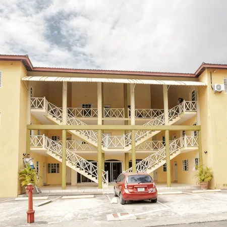 Upscale Cozy Condo on the North Coast of Jamaica