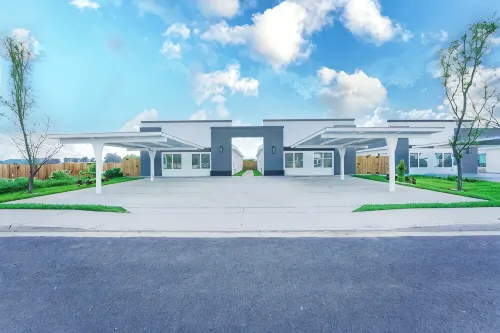 Brand NEW Splendor 2 Bedroom Apartment conveniently located Pharr-McAllen area! - Wifi