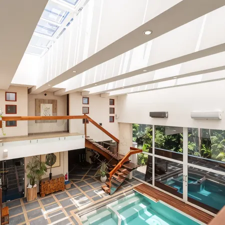 ¡TIKAL! Luxury 4BR Private Pool & Gym, 24/7 Security