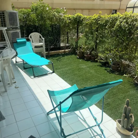 Acapoulco two-room seafront promenade Garden level