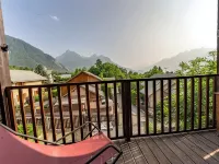 La maison d'Albane - Briançon/Serre Chevalier Valley - comfort and modernity فنادق في بريانكون
