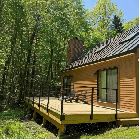The White Birch • Cozy Luxe Cabin • 7 Min to Mount Snow