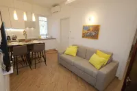 Comfortable apartment in the center of Arenzano, a few steps from the sea - Wifi