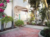Charming rooftop bungalow 1 block from the beach! Hoteles en Punta de Mita