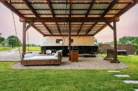 Unique Cozy Argosy Airstream with Hot-Tub, Very Private - 3 stelle