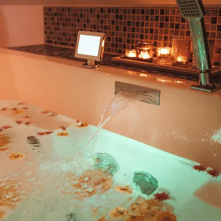 Holiday Home Relax With Sauna, Jacuzzi and Sunshower in Ypres