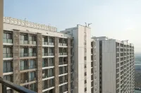 Elegant and Stylish Studio @Sky House BSD - 2 stjerner