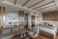 Adama Guesthouse - Pensions