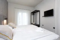 Villa LuiSole - Apartment °1 with heated saltwater pool, family-friendly