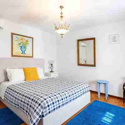 Solar Piedade - 12.500 m2 property with heated pool and sports court Rooms