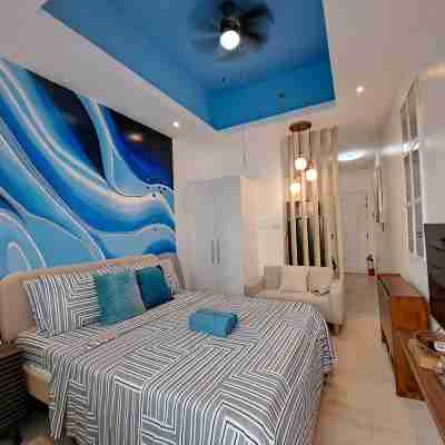 Hailey's Crib @ Azure North Rooms