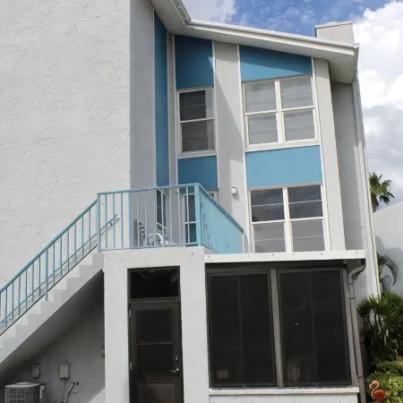 Waterfront Condo - 1/1.5bath in Madeira Beach, FL!
