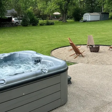 New - Cozy Hocking Hills Cottage w Hot Tub