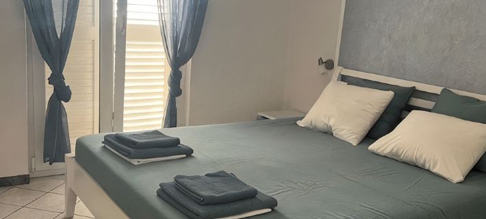 Fe-Wo Valentina by the sea with access to private beach and pool in Cesarica Hotels in Općina Karlobag