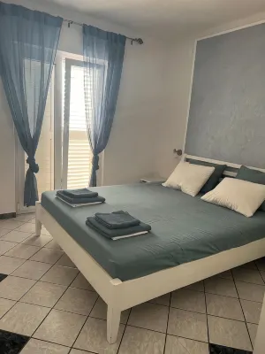 Fe-Wo Valentina by the sea with access to private beach and pool in Cesarica