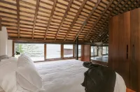 Stone Flower Renovated Barn - Bungalows