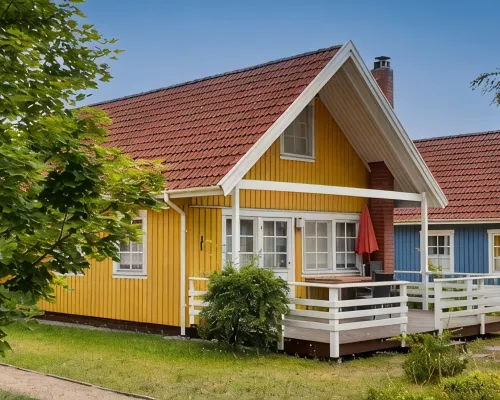Swedish house by the lake in the Müritz National Park Hotels in Userin