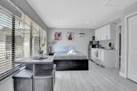 Modern furnished studio, North of Atlantic Ave - Condos
