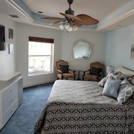 Resort Style Pool, Dock, Pickleball, Kayaks, + so Much More!
