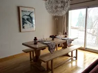 85 m2 Independent Apartments in Contemporary House with Private Garage