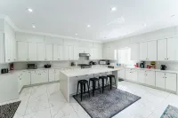 Huge Family Home Near Disneyland & SoCal Beaches